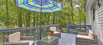 Hot Tub & 2 Game Rooms: Family Poconos Getaway!