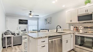 Apartment (1 Bedroom) | Interior - Stroll to Shore: Condo w/ Pool in Ocean City! (Ocean City)