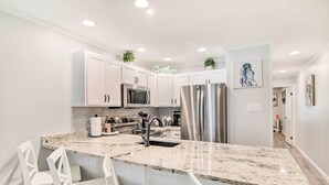 Apartment (1 Bedroom) | Interior - Stroll to Shore: Condo w/ Pool in Ocean City! (Ocean City)