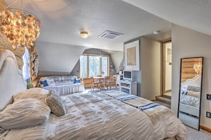 Interior - Fraser Couple's Hideaway w/ Indian Peaks View (Fraser)