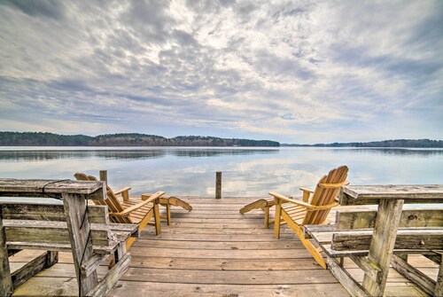 Authentic Retreat w/ Private Dock on Coosa River!