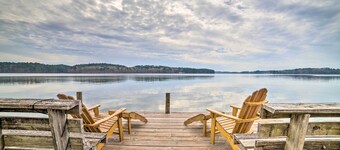 Authentic Retreat w/ Private Dock on Coosa River!