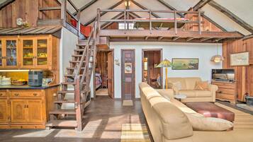 ุงูู
ูุดุฃุฉ ู
ู ุงูุฏุงุฎู