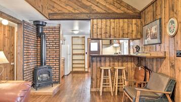 House (2 Bedrooms) | Front of property