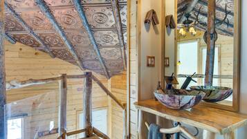 House (1 Bedroom) | Interior