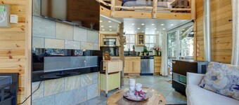 Idaho Springs Cabin w/ Hot Tub on Half Acre!