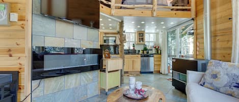 House (1 Bedroom) | Interior