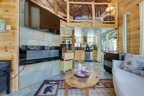 House (1 Bedroom) | Interior