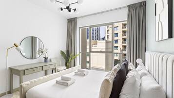 Family Apartment (BLVD Central T2 509) | 1 bedroom, Egyptian cotton sheets, premium bedding, memory foam beds