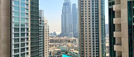 Studio Affaires (BLVD Central T2 1703) | Vue depuis le balcon