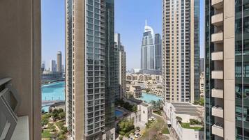 Business Studio (BLVD Central T2 1303) | Balcony view