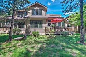 House (3 Bedrooms) | Interior - Spacious Estes Park Home on Big Thompson River! (Estes Park)