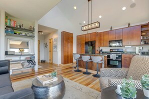 House (2 Bedrooms) | Interior