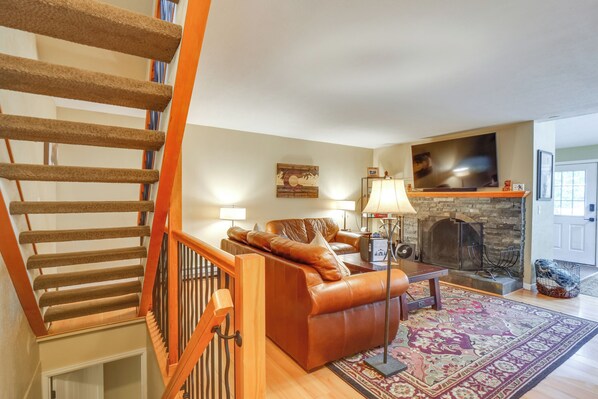 Apartment (3 Bedrooms) | Interior - Ski-in Retreat w/ Pool Access: 2 Blocks to Main St (Breckenridge)