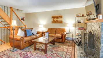 Apartment (3 Bedrooms) | Front of property