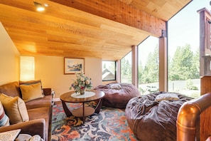 House (4 Bedrooms) | Interior - 1 Mi to Lake Tahoe: Home w/ Hot Tub & Decks (Tahoe City)