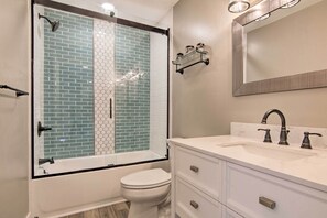 Apartment (2 Bedrooms) | Interior - Walk to Maryland Beach: Canal-front Escape w/ Dock (Ocean City)