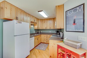 House (2 Bedrooms) | Interior - 10 Mi to Keystone Resort: Cabin w/ Private Hot Tub (Silverthorne)