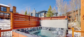 10 Mi to Keystone Resort: Cabin w/ Private Hot Tub