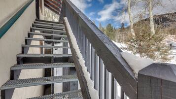 Apartment (0 Bedroom) | Bahagian dalam