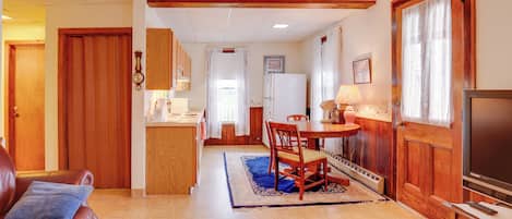 Apartment (1 Bedroom) | Interior