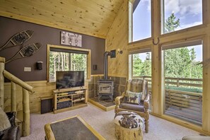 Interior - Secluded Fairplay Home w/ Hot Tub & Mountain Views (Fairplay)