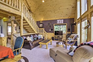 House (3 Bedrooms) | Interior - Secluded Fairplay Home w/ Hot Tub & Mountain Views (Fairplay)
