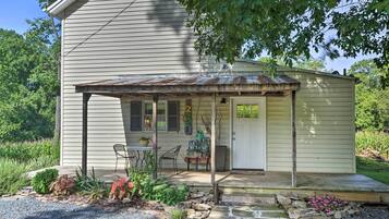 House (1 Bedroom) | Interior