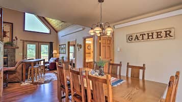 Talo (4 Bedrooms) | Sisätilat