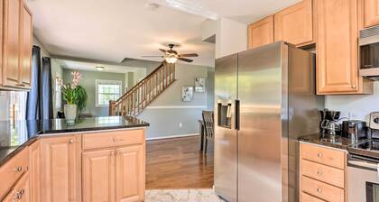 Sunny Glen Burnie Home - On-site Water Access