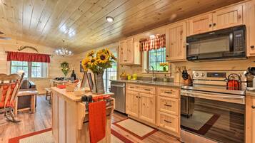 House (2 Bedrooms) | Interior