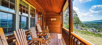 Secluded Mountain Cabin in Wardensville!