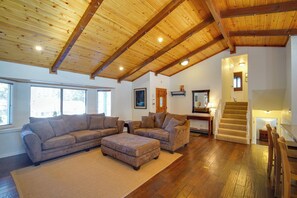 House (4 Bedrooms) | Interior - 2 Mi to Lake & Ski Slopes: Big Bear Cabin (Big Bear City)