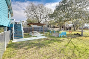 House (3 Bedrooms) | Interior - Galloping Seahorse Seabrook Home ~ 4 Mi to Nasa! (Seabrook)