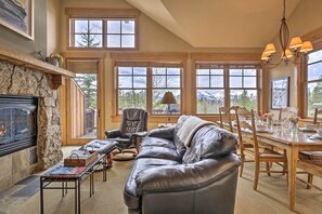 Interior - Keystone Condo on Golf Course w/ Mountain View (Keystone)