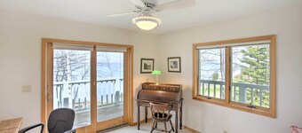 Gorgeous Charlevoix Home on Lake Michigan!