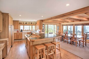 House (5 Bedrooms) | Interior - Gorgeous Charlevoix Home on Lake Michigan! (Charlevoix)