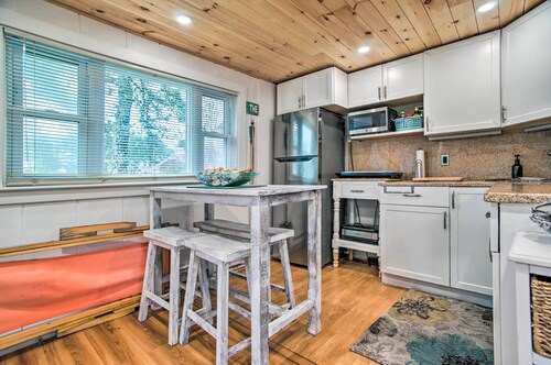 Walk to Beach: Bright & Cozy Cape Cod Studio!