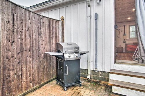 Walk to Beach: Bright & Cozy Cape Cod Studio!