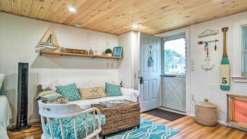 Apartment (0 Bedroom) | Front of property