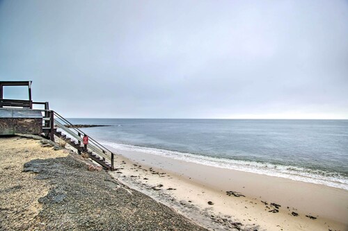 Walk to Beach: Bright & Cozy Cape Cod Studio!