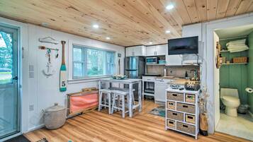 Apartment (0 Bedroom) | Interior