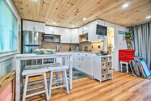 Apartment (0 Bedroom) | Interior - Walk to Beach: Bright & Cozy Cape Cod Studio! (Dennis Port)