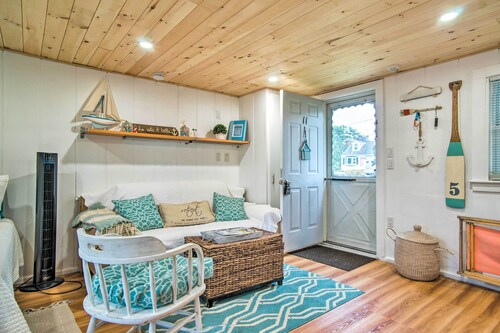 Walk to Beach: Bright & Cozy Cape Cod Studio!