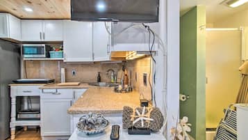 Apartment (0 Bedroom) | Interior