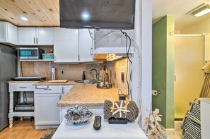 Apartment (0 Bedroom) | Interior