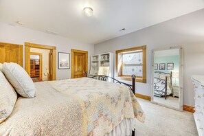 House (6 Bedrooms) | Interior