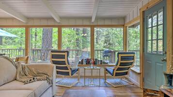 Rumah (2 Bedrooms) | Interior