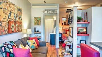 Apartment (0 Bedroom) | Interior