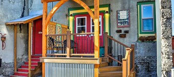 Walkable Studio Apartment in Downtown Livingston!